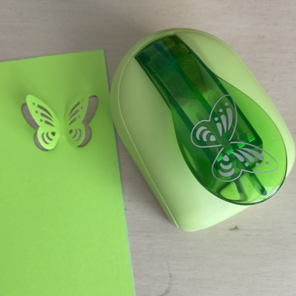 BUTTERFLY 🦋 PUNCHER